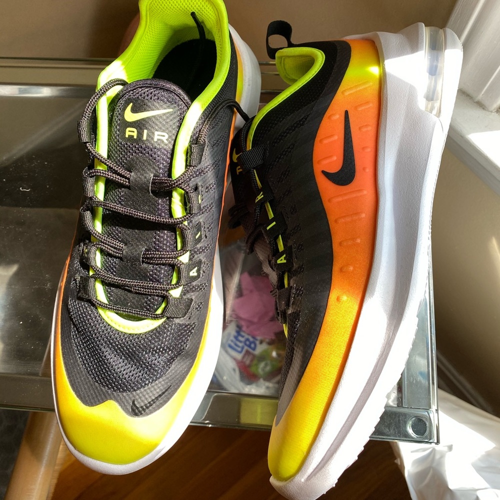 Nike Air Max Axis